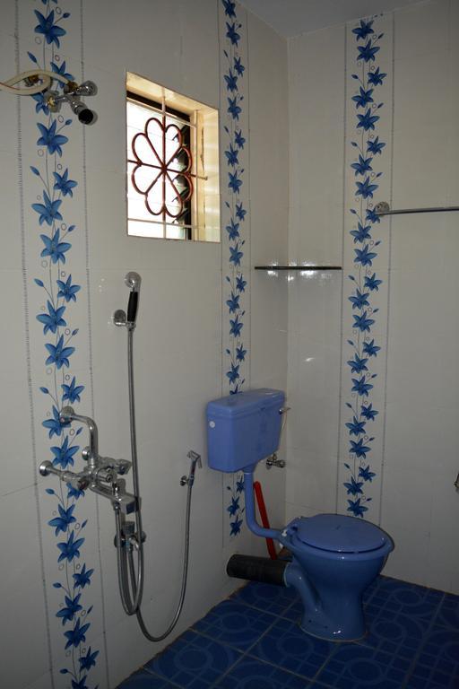 מוריג'ים Vailankanni Guesthouse חדר תמונה